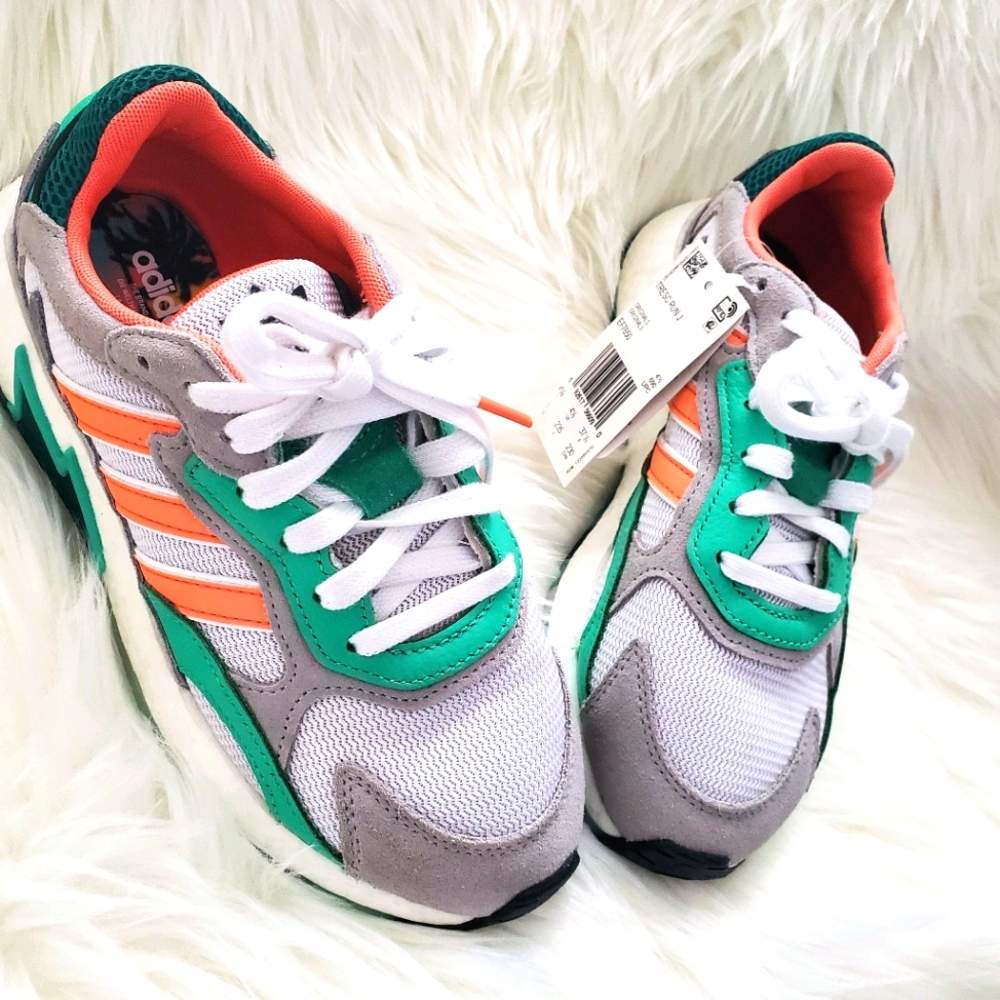 Adidas TRESC J Sneakers - Size 5 women